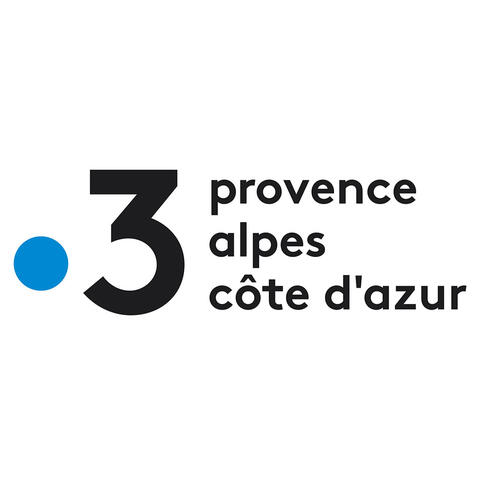 Nousaire's first EP : Cèu contains 4 titles : Amondaut, Vòli Pantaiar, L'Endevenidor and Fau Ben Que Te Digue. Each of these songs have their own peculiarity and influence. They are all sung in Provençal.
